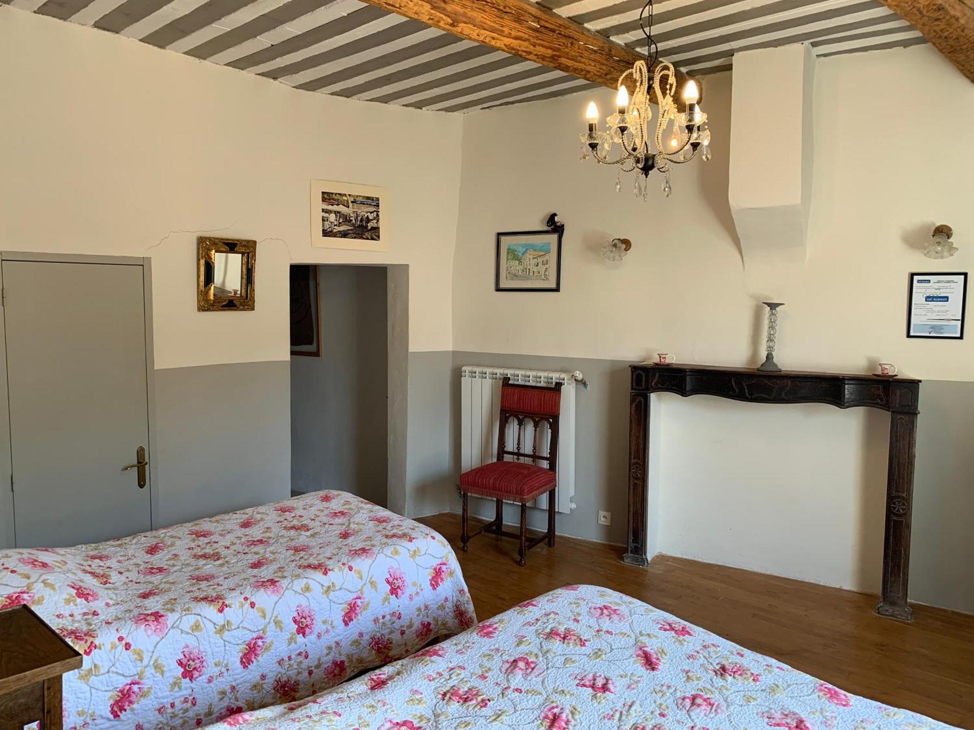 La Sarrasine Hotel Villes-sur-Auzon ภายนอก รูปภาพ
