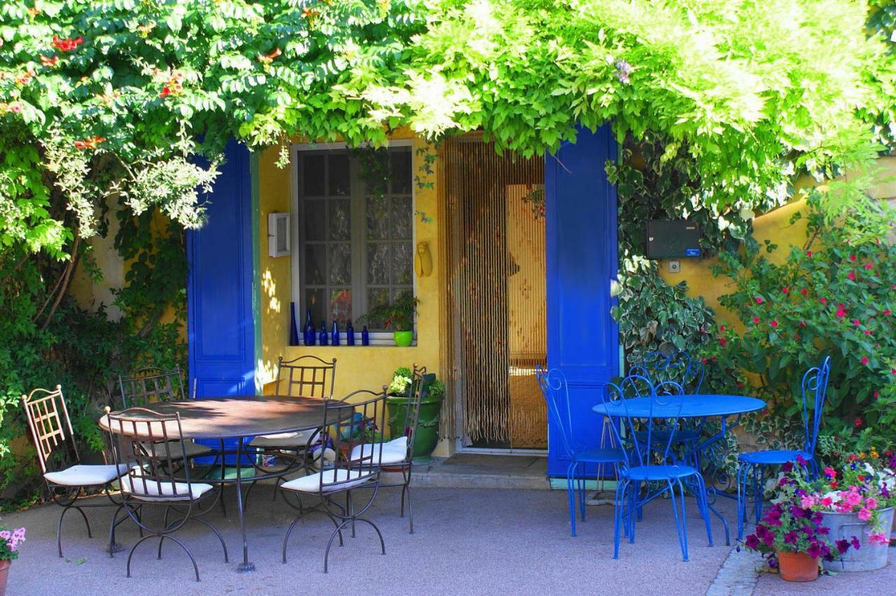 La Sarrasine Hotel Villes-sur-Auzon ภายนอก รูปภาพ