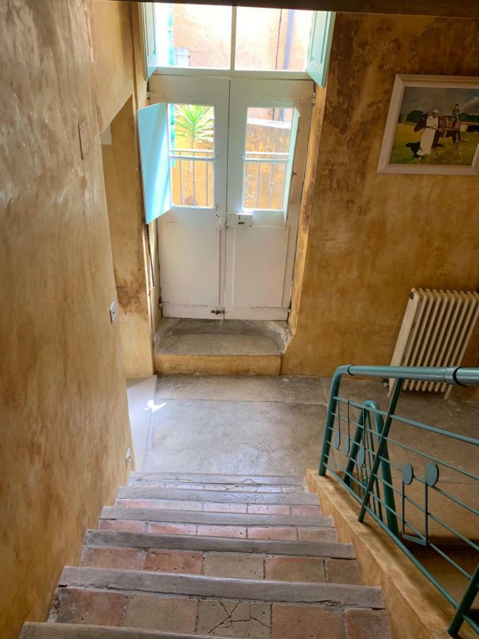 La Sarrasine Hotel Villes-sur-Auzon ภายนอก รูปภาพ